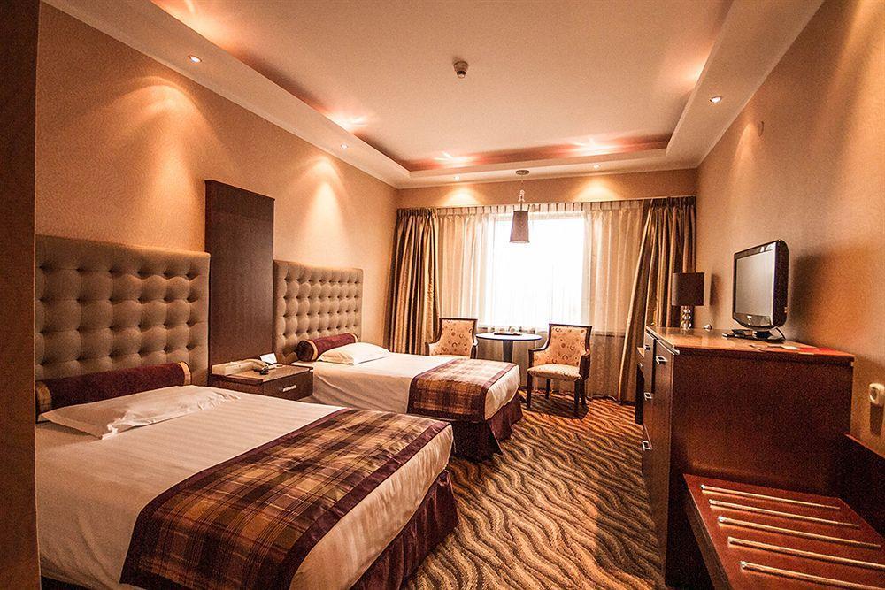 Chinggis Khaan Hotel Oelan-bator Buitenkant foto