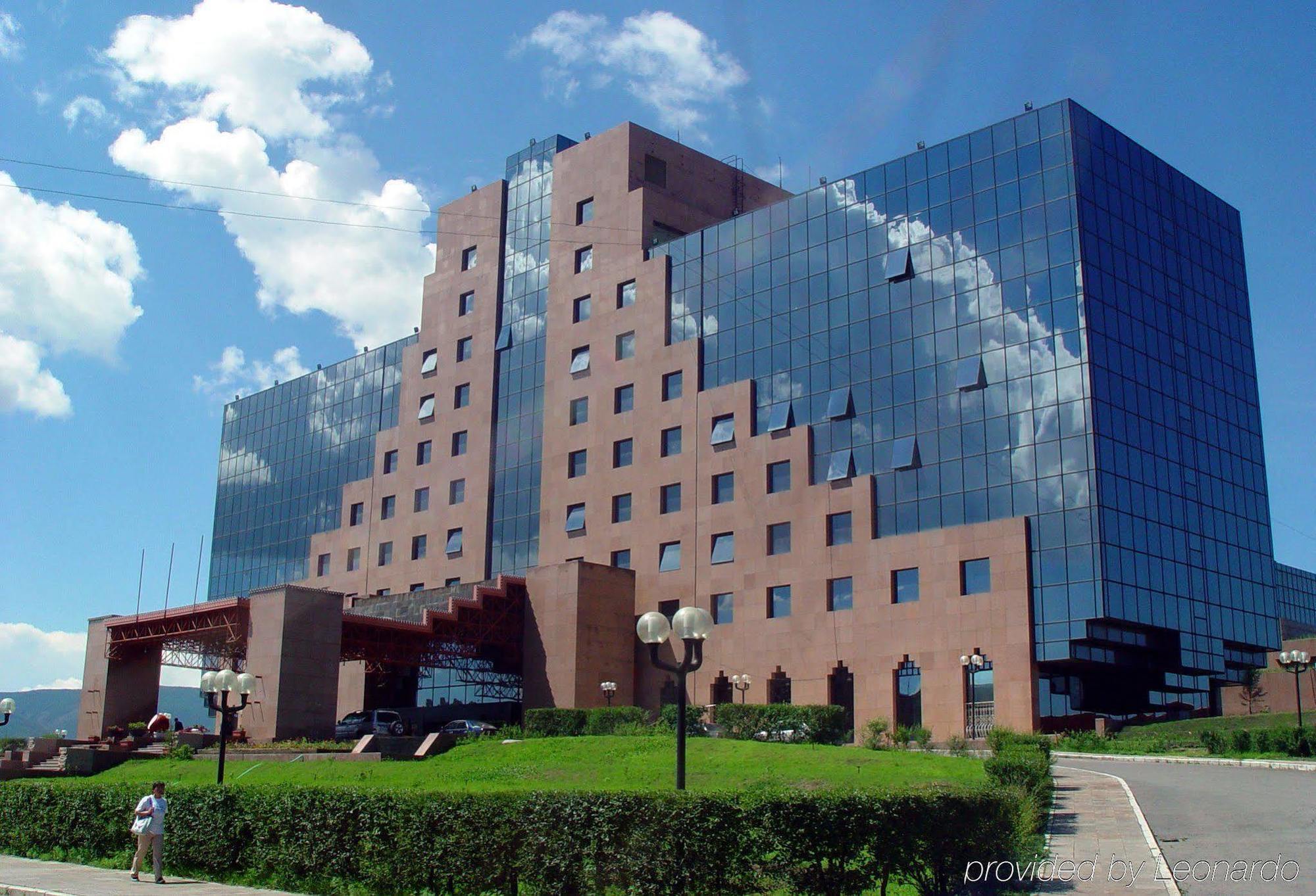 Chinggis Khaan Hotel Oelan-bator Buitenkant foto