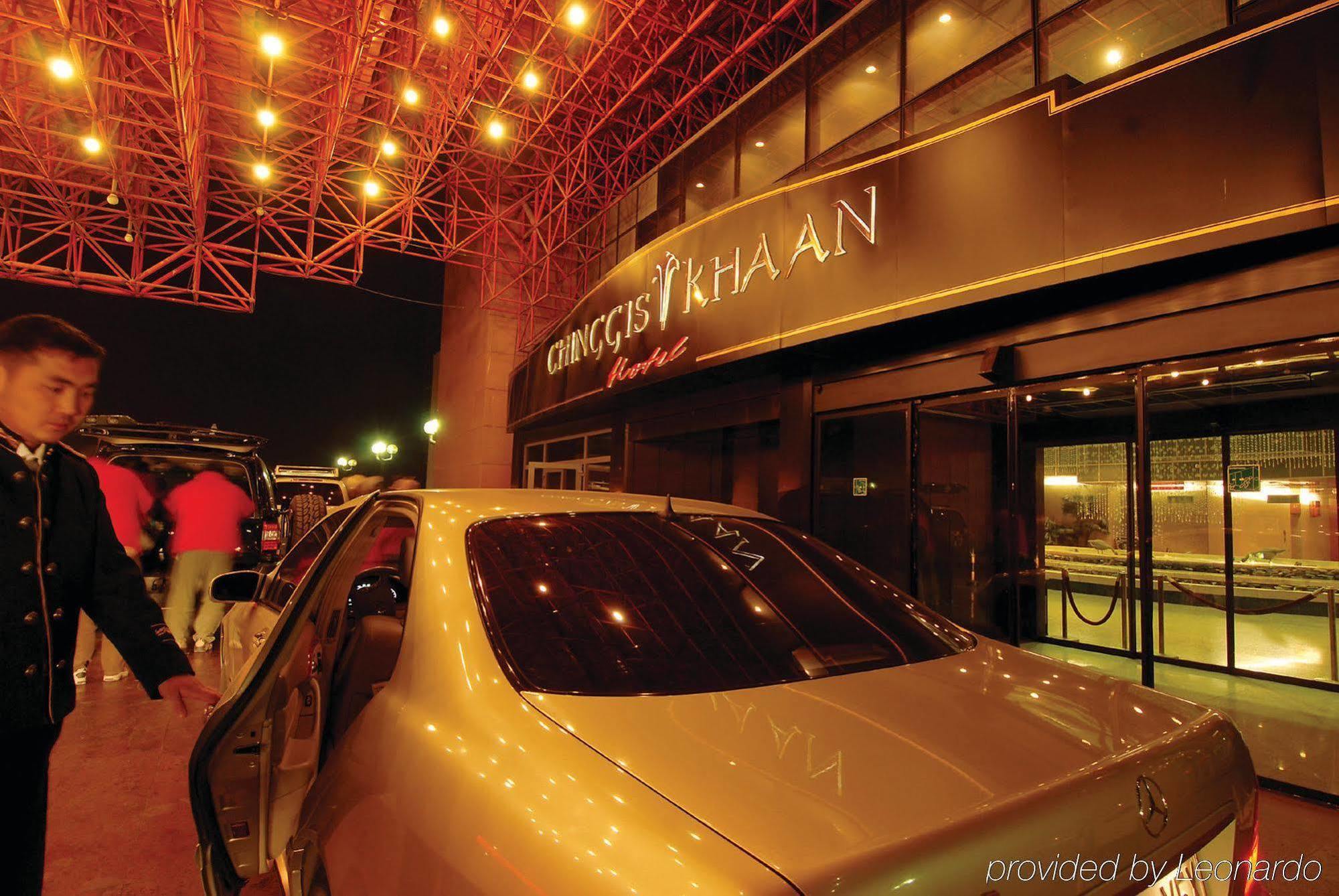 Chinggis Khaan Hotel Oelan-bator Buitenkant foto