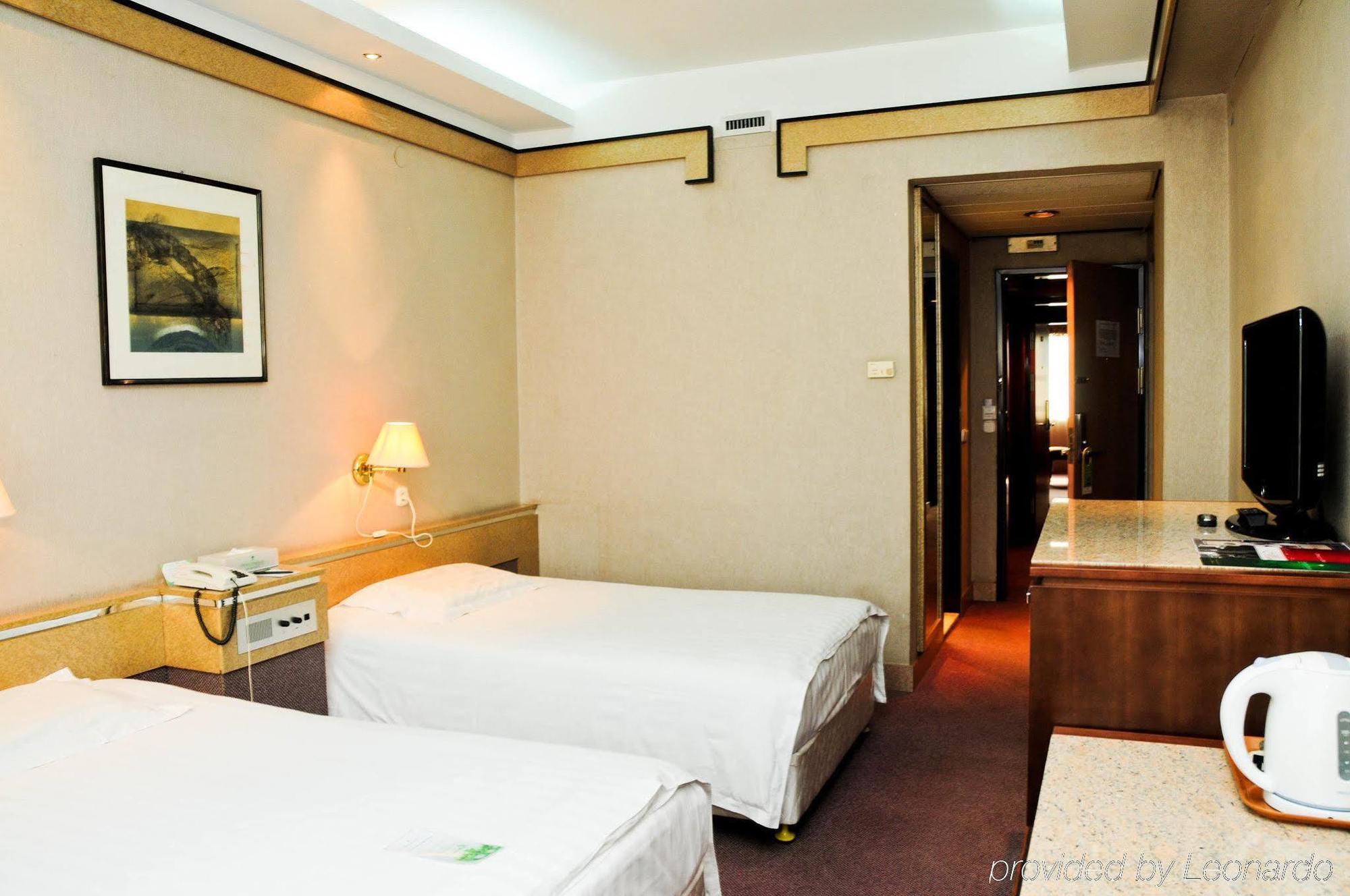 Chinggis Khaan Hotel Oelan-bator Buitenkant foto