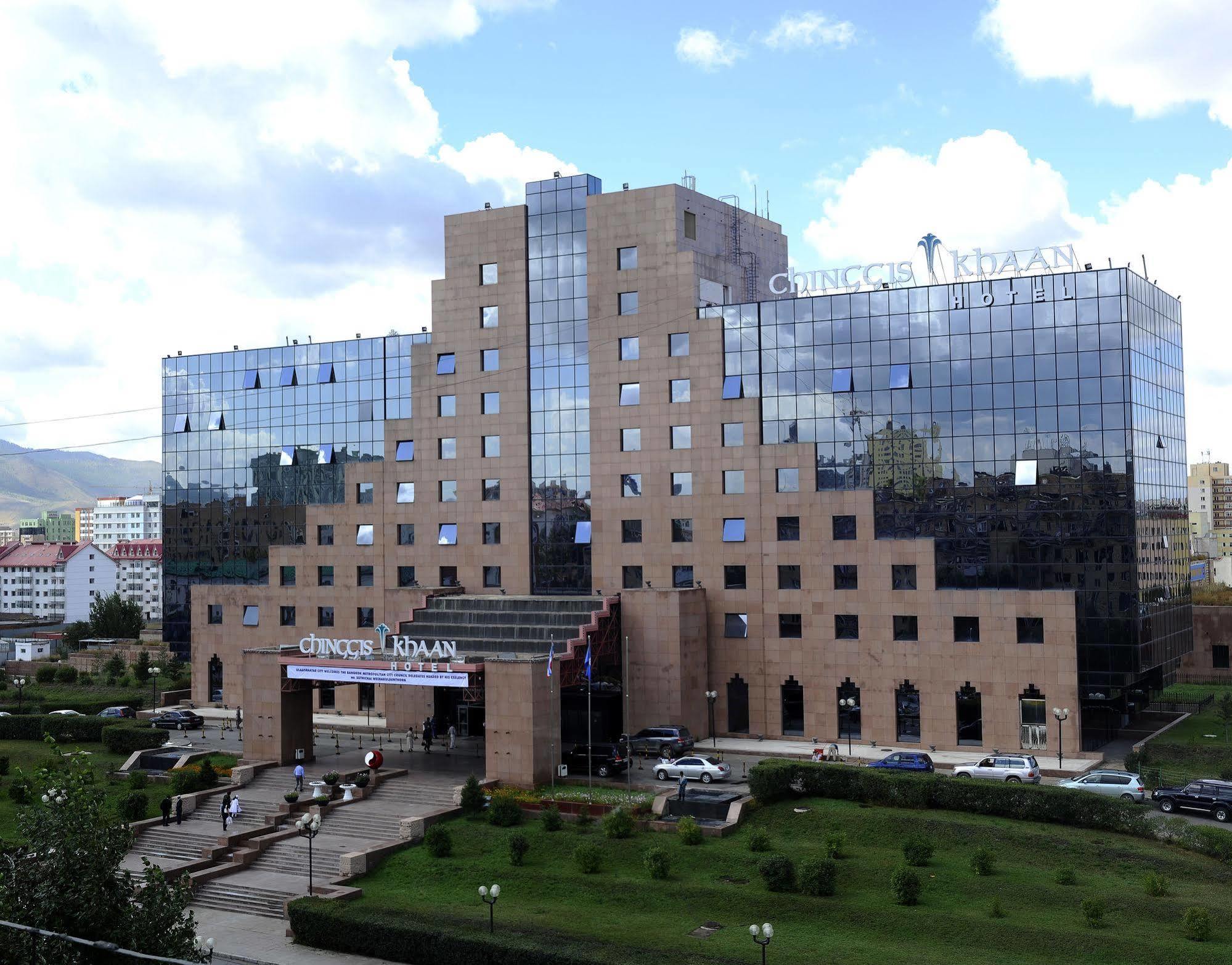 Chinggis Khaan Hotel Oelan-bator Buitenkant foto