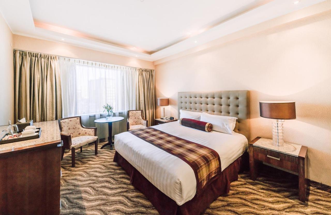 Chinggis Khaan Hotel Oelan-bator Buitenkant foto