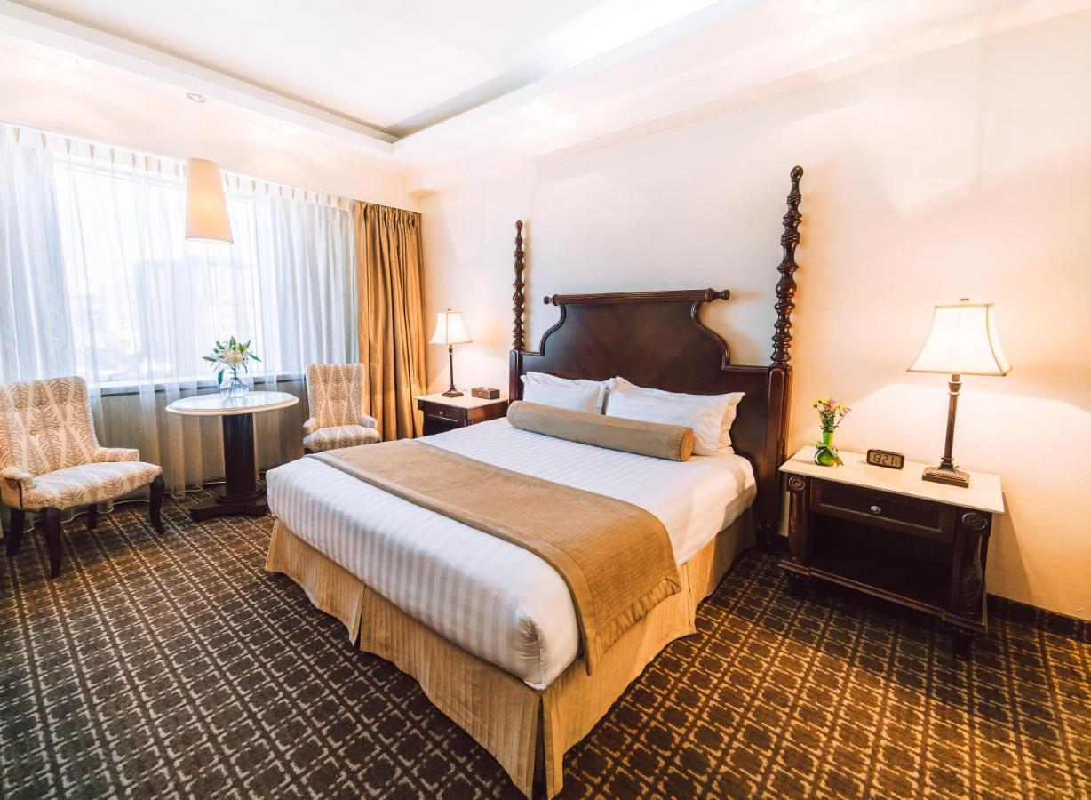 Chinggis Khaan Hotel Oelan-bator Buitenkant foto